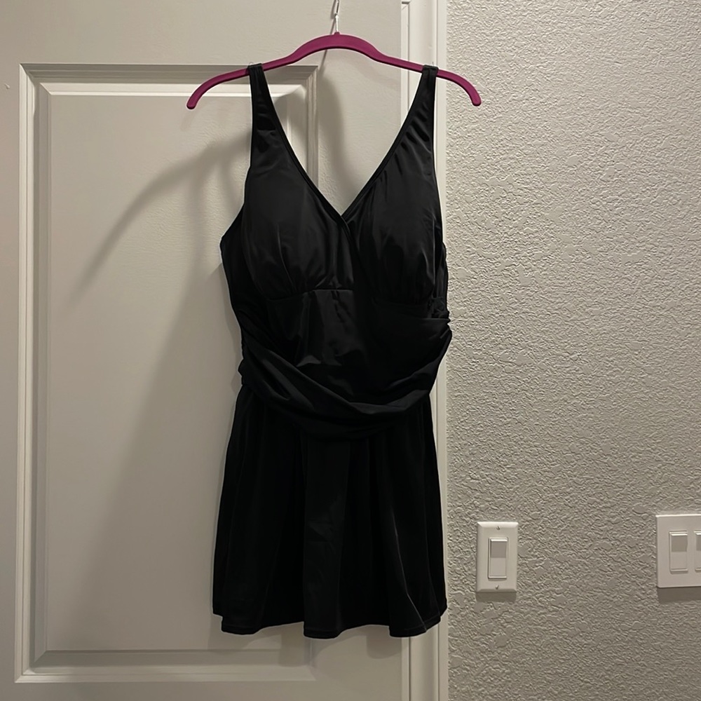 D&Co black swim dress 18W like new